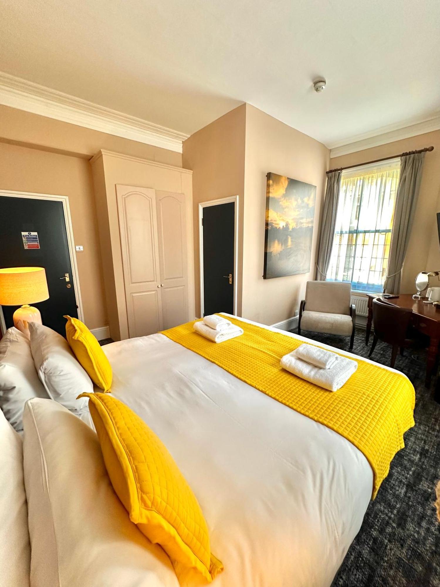 The Red Cow - Guest House Richmond  Bagian luar foto